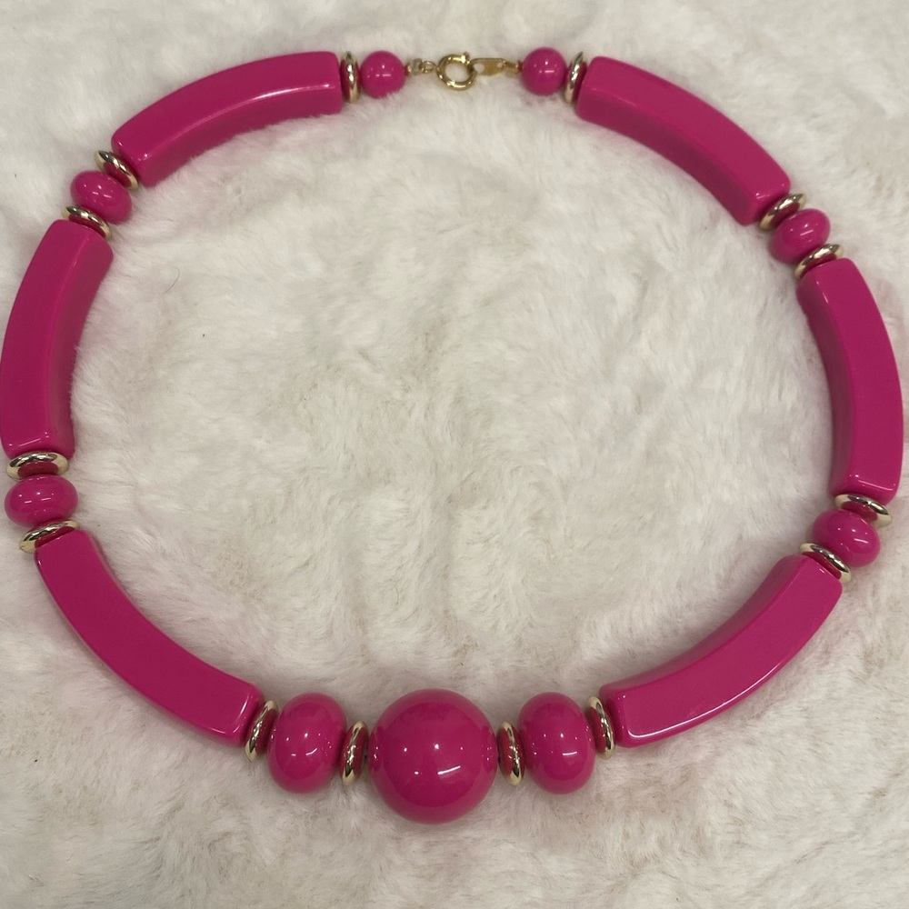 Vintage Fuchsia Costume Jewelry Necklace